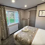 Blue Bell With Hot Tub Malton Tatil Evi Little Habton