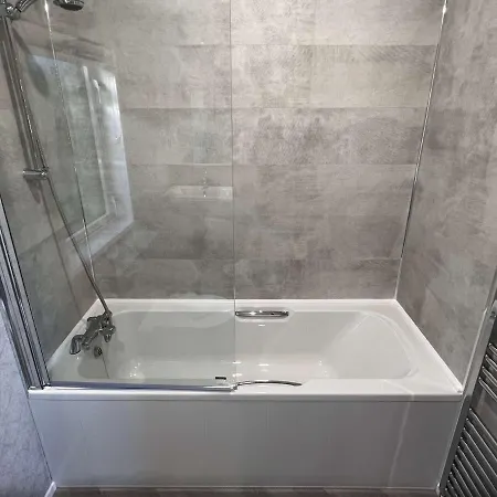 Blue Bell With Hot Tub Malton 度假居